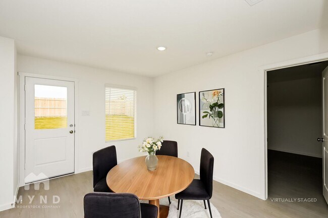 Photo - 2652 Mistwood Dr