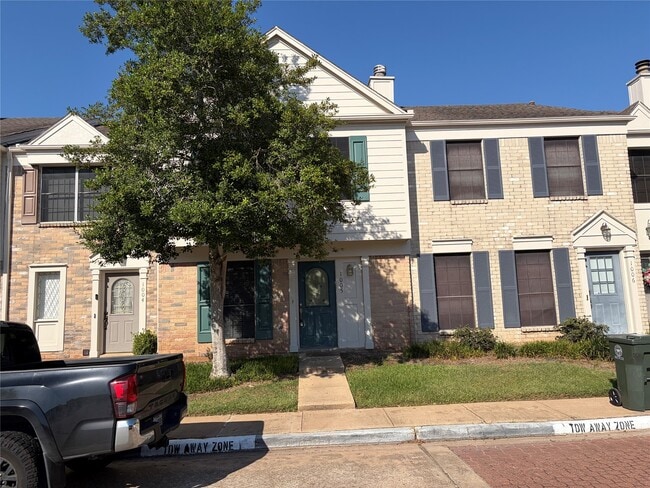 Building Photo - 2810 Grants Lake Blvd Unit 1005