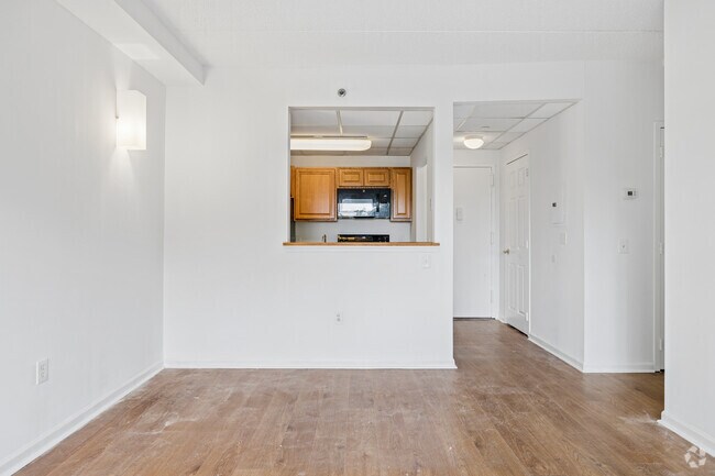 2BR, 1BA - Dining Area