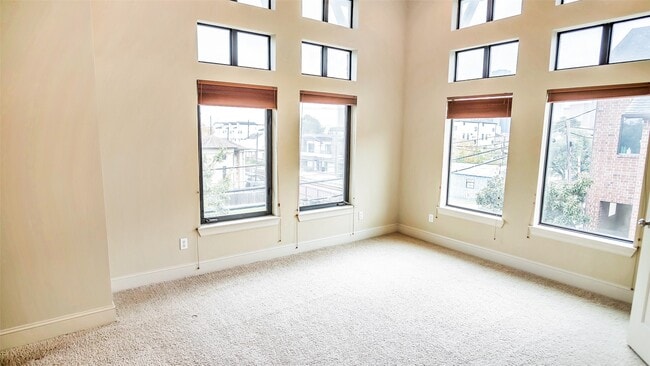 Photo - 1611 Silver St