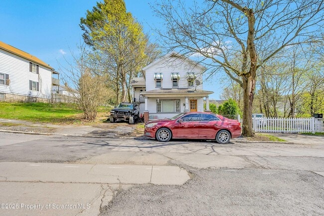 Building Photo - 1019 S Webster Ave