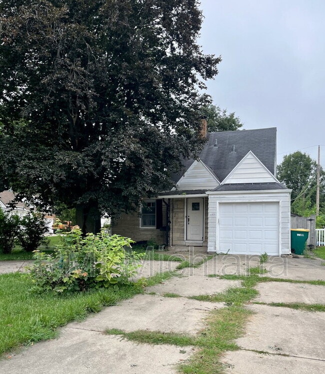 Photo - 1311 S Main St