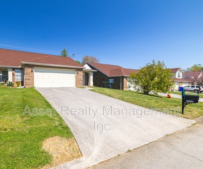Photo - 7037 Wakan Ln