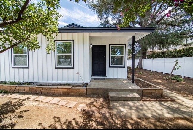 Building Photo - 5816 Kester Ave Rental