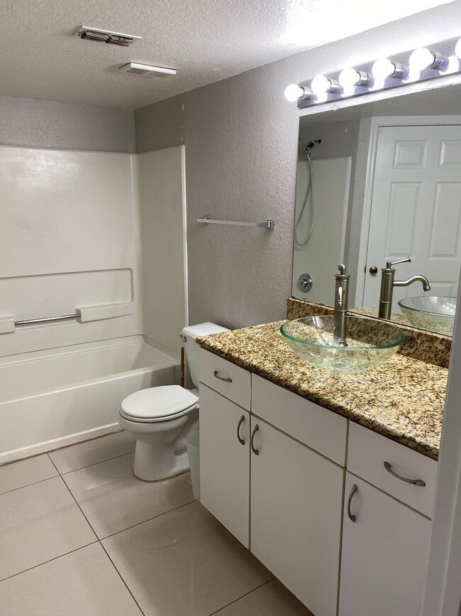 Photo - 5124 Park Central Dr Unidad 517