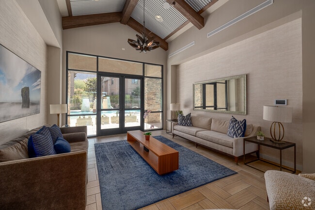 Casa club - The Canyons at Linda Vista Trail