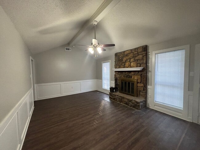 Photo - 6333 Green Grove Dr