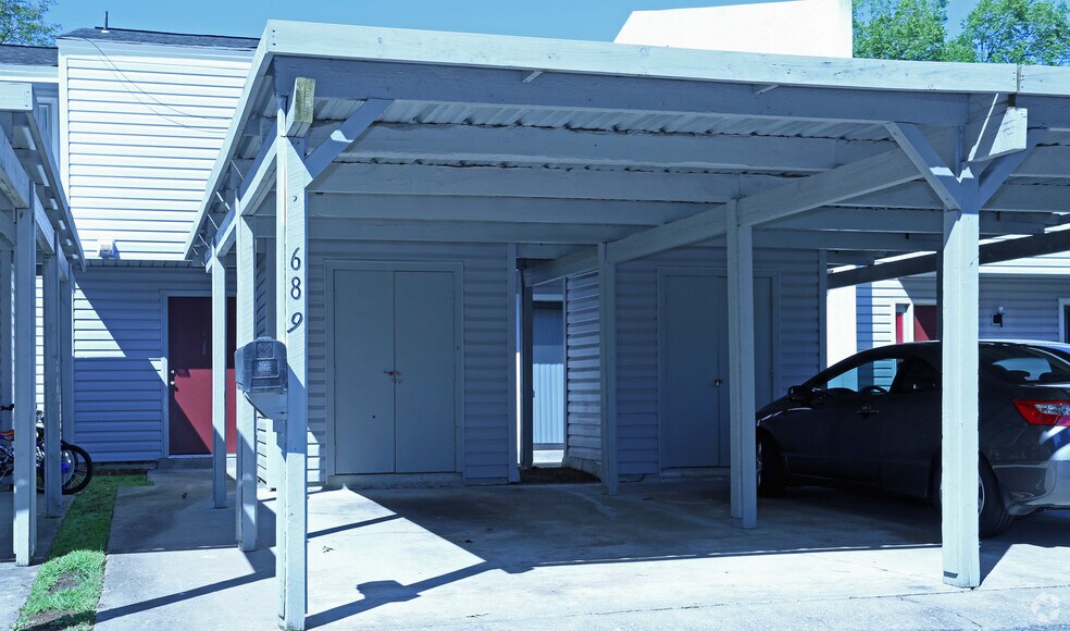 Willow Oaks Apartments For Rent in Hampton, VA