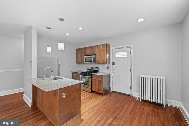 Building Photo - 838 W Lancaster Ave Rental