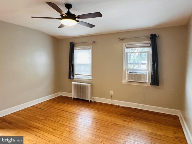 Photo - 110 W 14th St