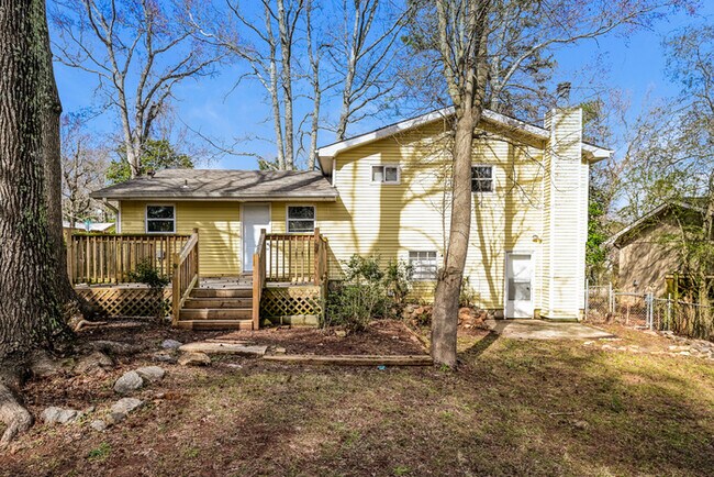 Photo - Fantastic 4bd/3ba home! Let yourself in!