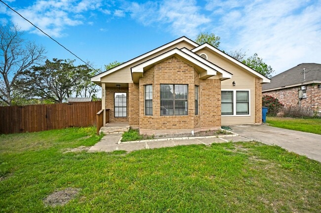 Building Photo - 772 Vista Pkwy