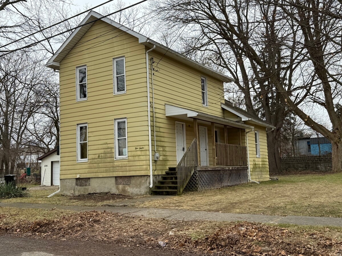 Photo - 512 Blackman St