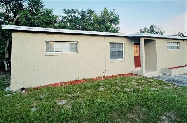 Building Photo - Lovely 3 bedrooms 1 bath single-family home located in Orlando FL!