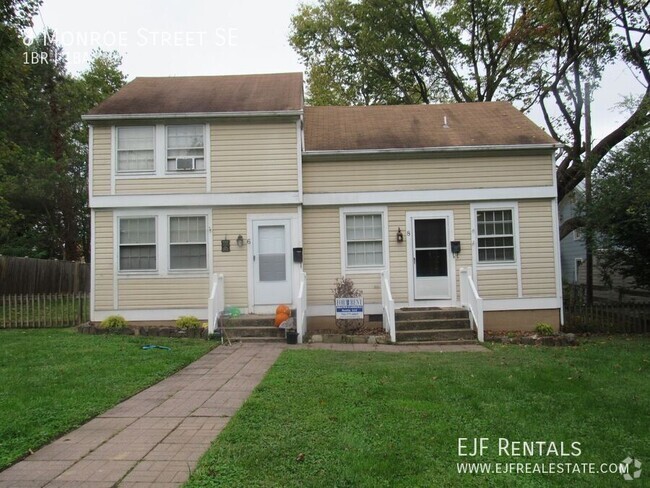 Building Photo - Leesburg One bedroom duplex in Historic Di... Rental