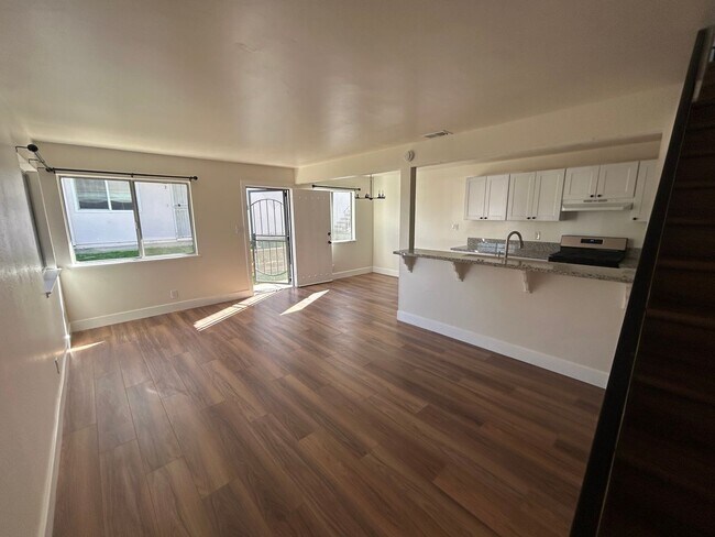 Photo - Fully Remodeled – 2 Bed / 1 Bath Unit 2