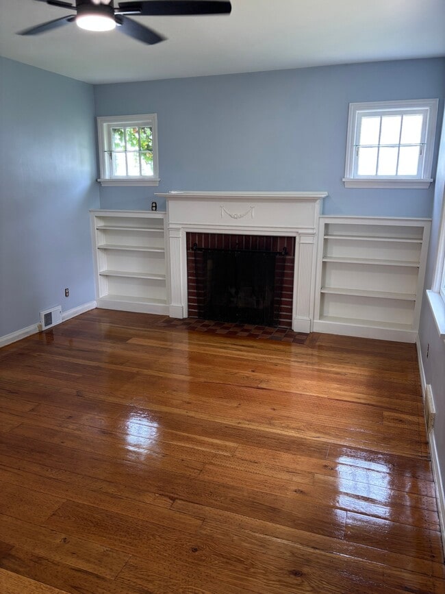 Photo - 1245 Howard Rd