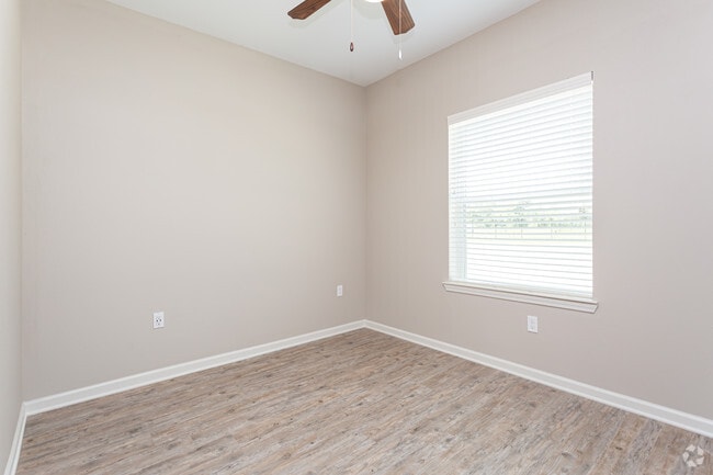 3 BR, 2 BA - 1188 SF
