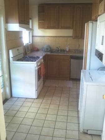 kitchen - 1636 Ward Street
