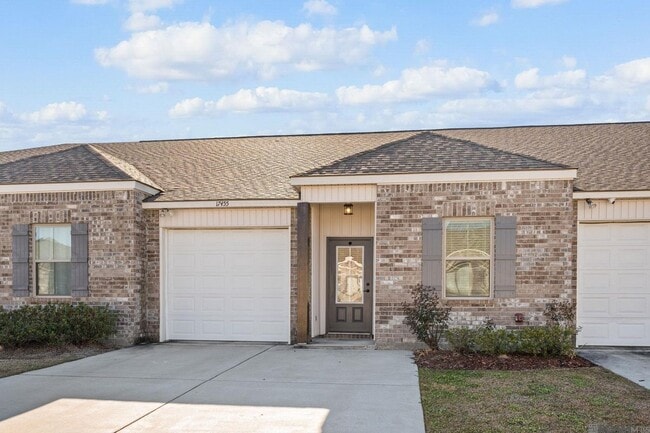 Photo - 17455 Berkshire Dr