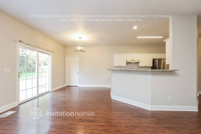 Photo - 415 Grovewood Dr