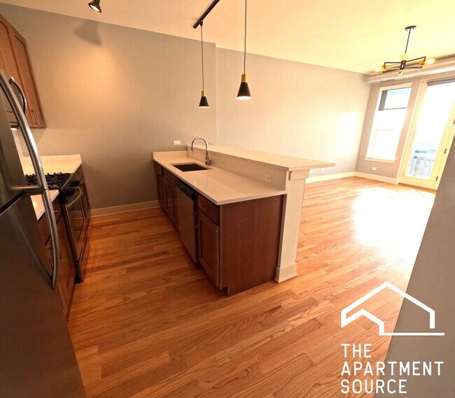 Photo - 2740 N Spaulding Ave Unidad 604