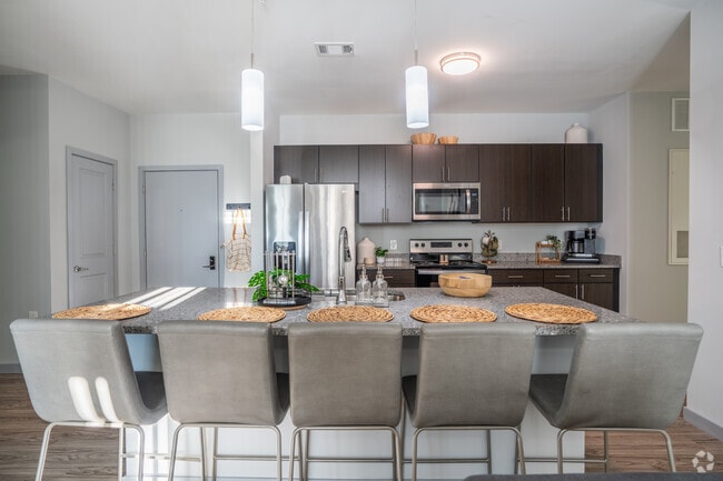 5BR, 5BA - 1,795SF - Kitchen - Bixby Kennesaw