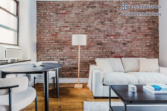 Photo - 290 W 12th St Unidad FL4-ID1574