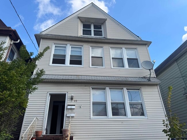 Photo - 85 W 50th St Unit 2