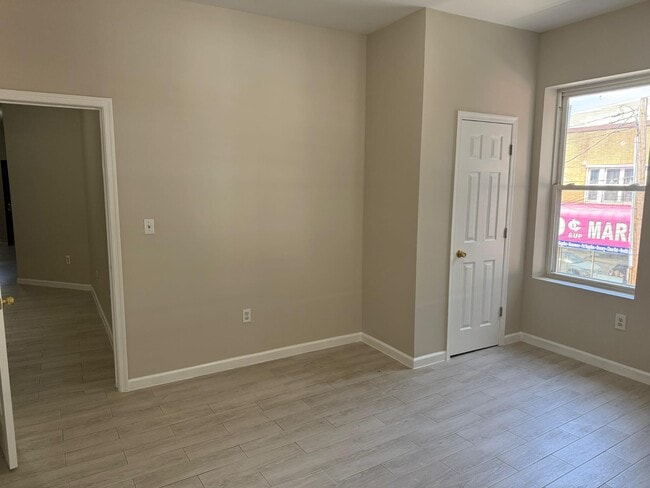 Photo - 8652 112th St Unit B