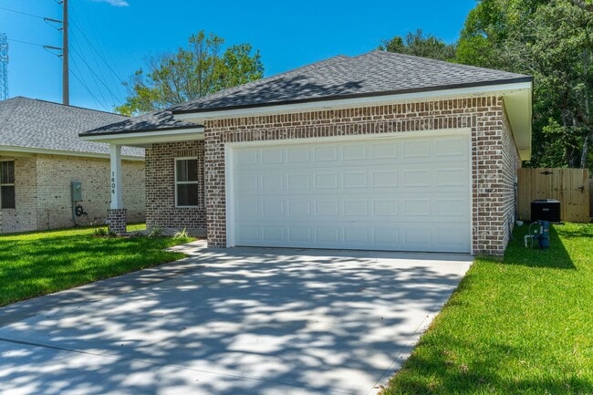 Photo - 4 Bedroom In Niceville!
