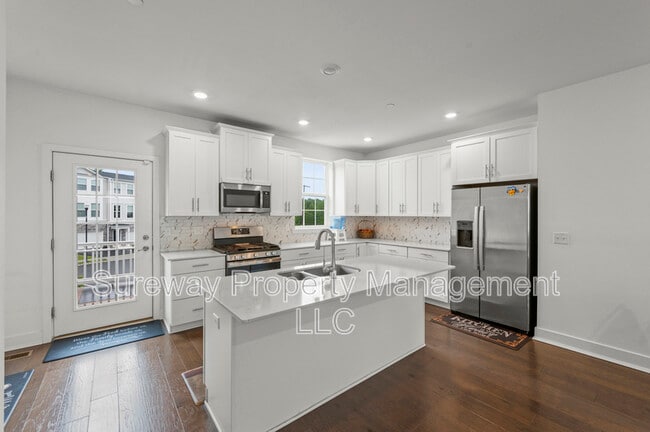 Photo - 1806 Swales Ct