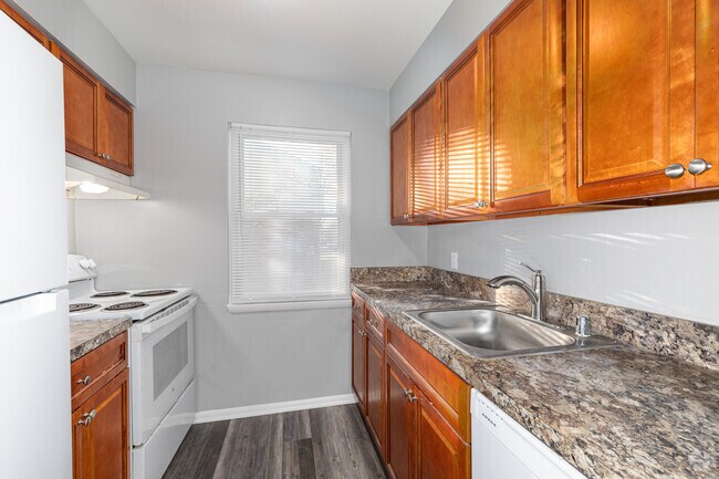 2BR, 1BA - 1,000SF