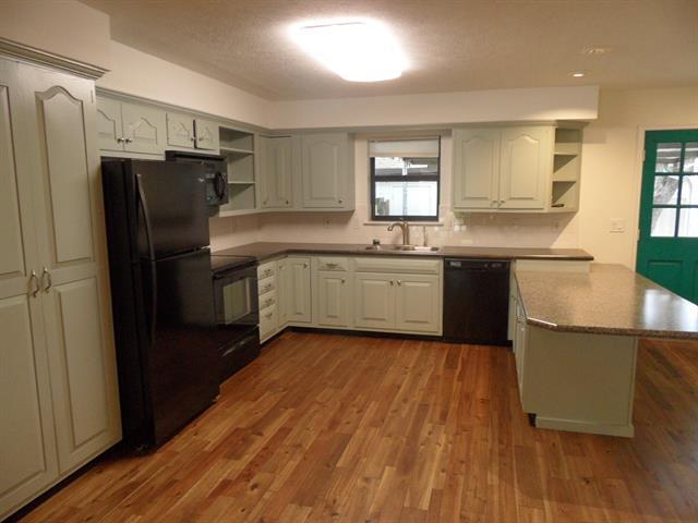 Photo - 7035 Kingsbury Dr