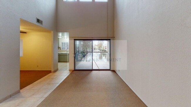 Photo - 2905 Niagra St Unidad 266