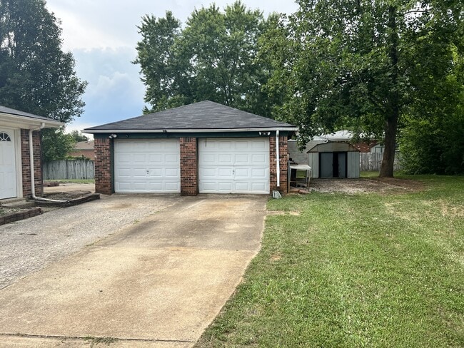 Photo - 276 Probus Dr