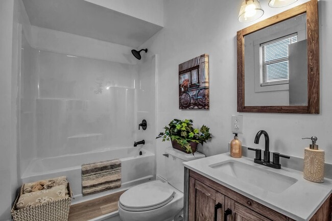 Photo - 5836 East Ln