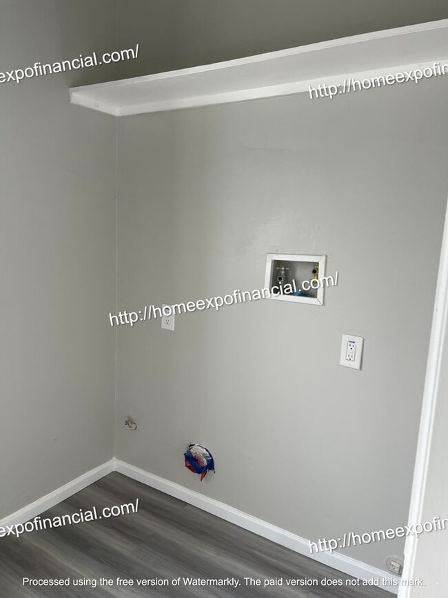 Photo - Nice Home For Rent (Front House)