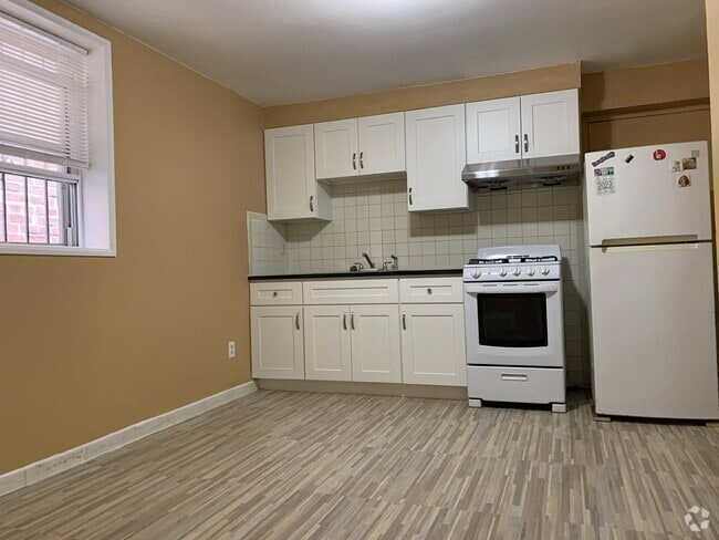 Building Photo - 10202 62nd Ave Unit 1 Rental