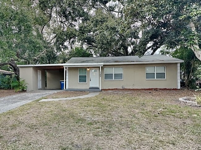 Building Photo - 1348 Overlea St