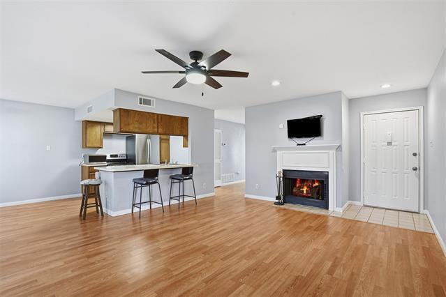 Building Photo - 2535 Wedglea Dr Unit F-127
