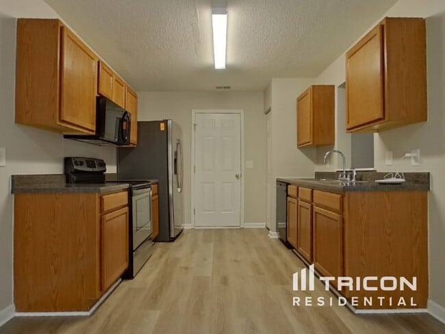 Photo - 133 Cottage Lake Way