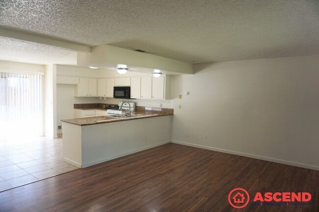 Photo - 11900 Handel Ave Unidad 1