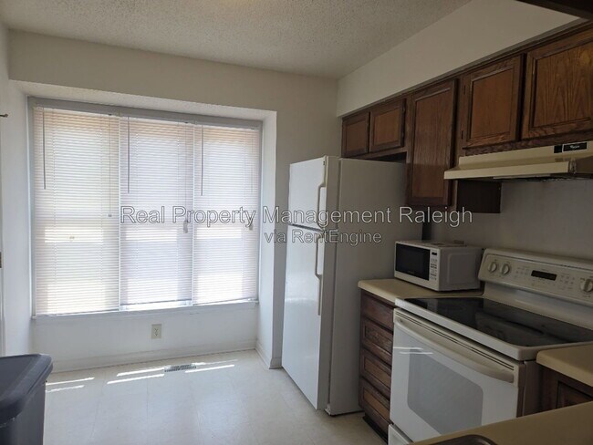 4130 Kaplan Dr