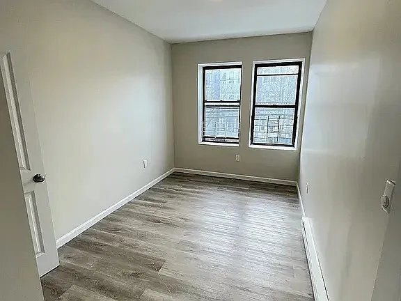 Photo - 383-385-385 Avon Ave Unit 383-2L