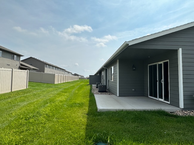 Photo - 310 E Ivy Rd