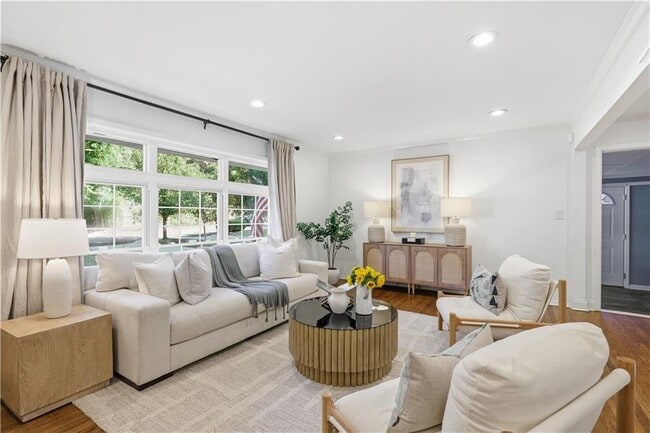 Photo - 2070 Drew Valley Rd NE