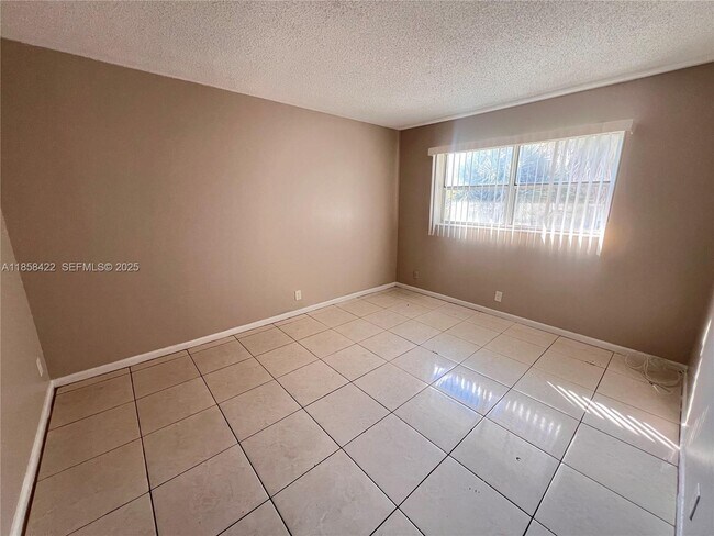 Photo - 1200 SW 50th Ave Unit 209-3