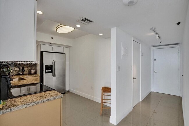 20515 E Country Club Dr Unit 1641