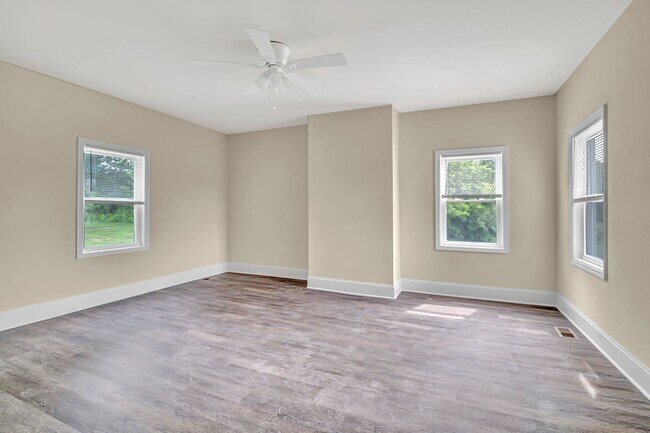 Photo - 1712 Linvale Unit C